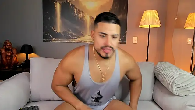 Snapshot of ApoloMakris chatting on January 5, 6:44 pm ApoloMakris online show from January 5, 6:44 pm