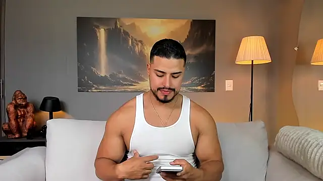 Snapshot of ApoloMakris chatting on January 6, 7:50 pm ApoloMakris online show from January 6, 7:50 pm