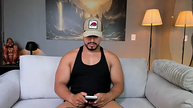 Snapshot of ApoloMakris chatting on January 13, 7:30 pm ApoloMakris online show from January 13, 7:30 pm