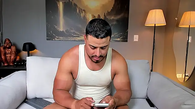 Snapshot of ApoloMakris chatting on February 2, 7:12 pm ApoloMakris online show from February 2, 7:12 pm