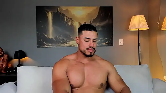 Snapshot of ApoloMakris chatting on February 8, 9:29 pm ApoloMakris online show from February 8, 9:29 pm