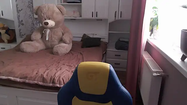 Snapshot of 69SexySecret69 chatting on February 25, 2:33 pm 69SexySecret69 online show from February 25, 2:33 pm