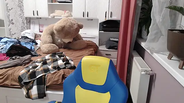 Snapshot of 69SexySecret69 chatting on February 26, 6:11 pm 69SexySecret69 online show from February 26, 6:11 pm