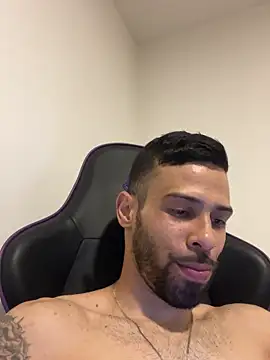 Snapshot of prince-roludo chatting on January 18, 10:06 pm prince-roludo online show from January 18, 10:06 pm