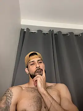 Snapshot of prince-roludo chatting on June 26, 12:15 am prince-roludo online show from June 26, 12:15 am