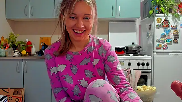 foxy blond online show from November 7, 12:38 pm