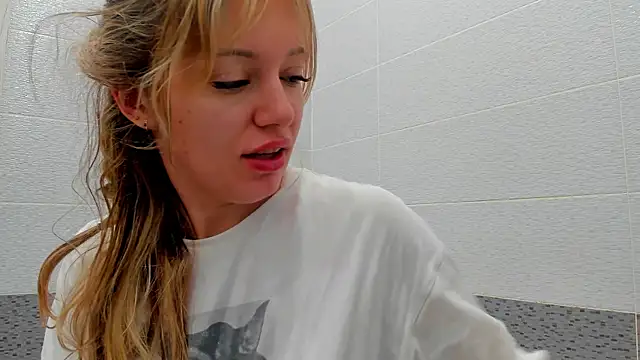 foxy blond online show from April 16, 12:22 am