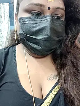 Snapshot of simran21 chatting on March 8, 12:41 pm simran21 online show from March 8, 12:41 pm