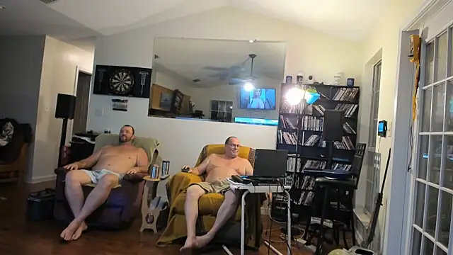 Snapshot of offroadnudist chatting on June 22, 3:58 am offroadnudist online show from June 22, 3:58 am