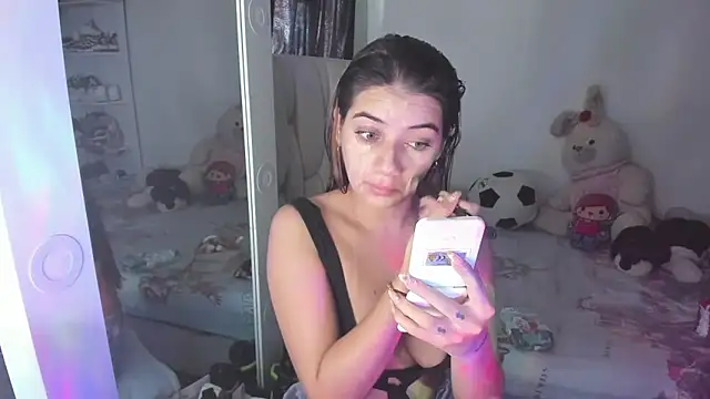 Snapshot of KittyKlum chatting on May 11, 5:21 pm KittyKlum online show from May 11, 5:21 pm