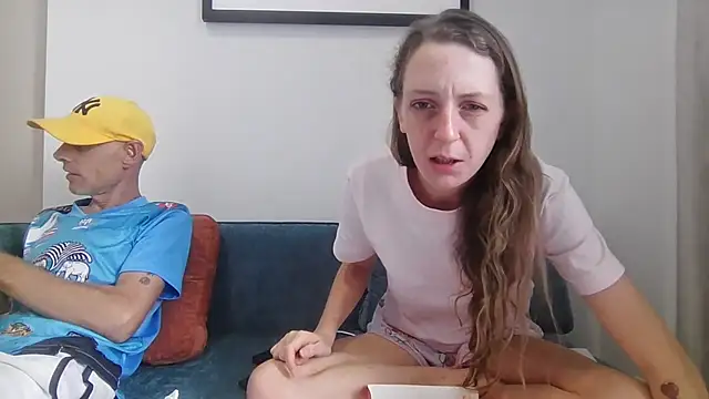 Snapshot of SweetSexySub chatting on September 30, 8:19 am SweetSexySub online show from September 30, 8:19 am