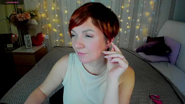 Katherine Fox online show from February 3, 4:52 pm