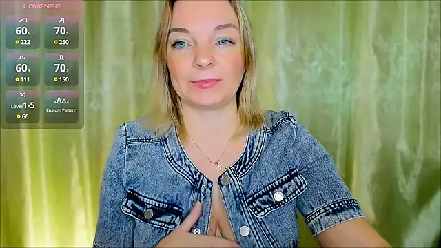 Regina  blue online show from December 5, 6:11 pm