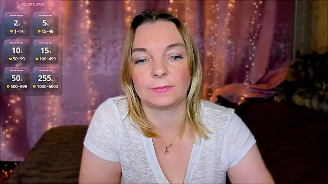 Regina  blue online show from January 14, 7:32 pm