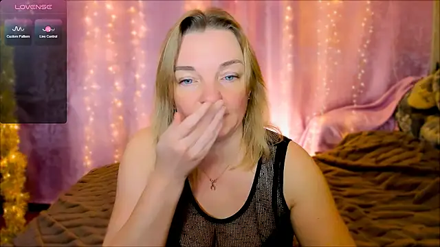 Regina  blue online show from January 24, 6:56 pm