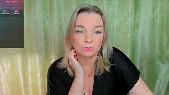 Regina  blue online show from March 22, 5:52 pm