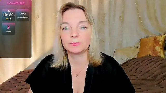 Regina  blue online show from October 17, 3:36 pm