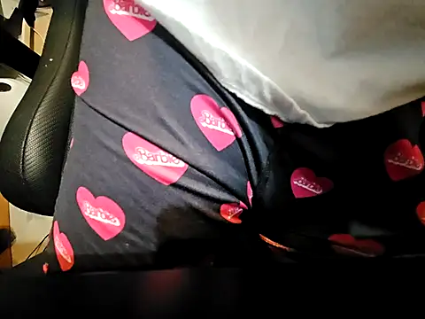 hornyBee1993 online show from February 21, 3:43 pm