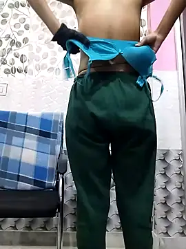 Snapshot of Kashish_18 chatting on January 14, 9:45 am Kashish 18 online show from January 14, 9:45 am