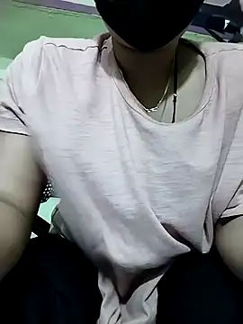 Snapshot of Kashish_18 chatting on April 25, 1:52 pm Kashish 18 online show from April 25, 1:52 pm
