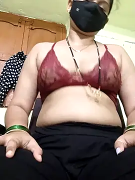Snapshot of Kashish_18 chatting on April 26, 7:28 am Kashish 18 online show from April 26, 7:28 am