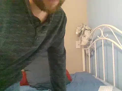 Snapshot of SmokingSloth chatting on January 18, 7:04 pm SmokingSloth online show from January 18, 7:04 pm