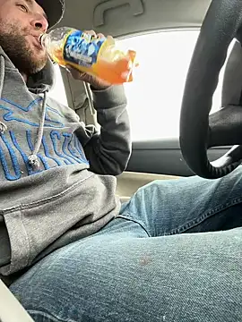 Snapshot of SmokingSloth chatting on March 19, 9:16 pm SmokingSloth online show from March 19, 9:16 pm