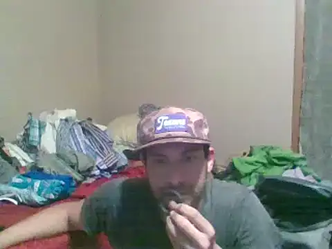 Snapshot of SmokingSloth chatting on October 8, 7:50 am SmokingSloth online show from October 8, 7:50 am