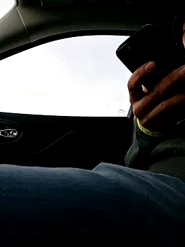 Snapshot of SmokingSloth chatting on February 24, 1:31 pm SmokingSloth online show from February 24, 1:31 pm