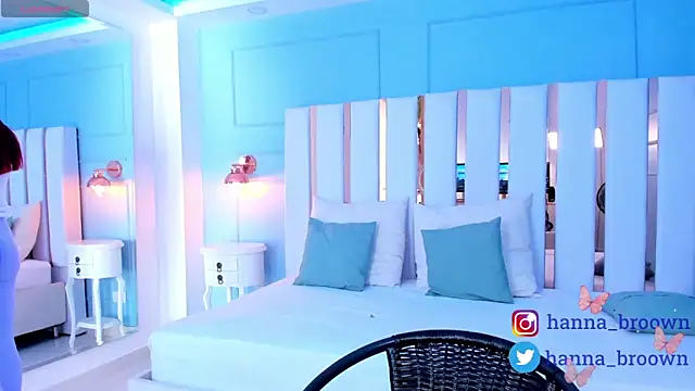 hannaa brown online show from December 17, 5:04 pm