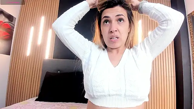 EvaaLovia1 online show from March 5, 1:18 pm