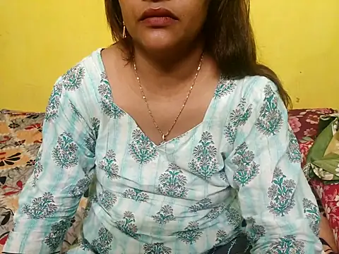 Snapshot of Sexyranibhabhi chatting on October 20, 3:23 pm Sexyranibhabhi online show from October 20, 3:23 pm