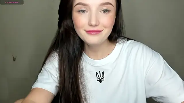 Snapshot of EvaaMillerr99 chatting on December 25, 10:16 pm EvaaMillerr99 online show from December 25, 10:16 pm