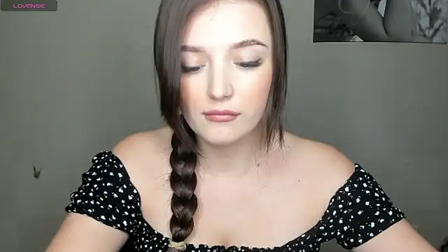 Snapshot of EvaaMillerr99 chatting on January 17, 1:35 pm EvaaMillerr99 online show from January 17, 1:35 pm