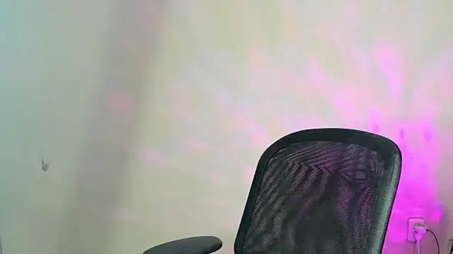 Snapshot of EvaaMillerr99 chatting on February 6, 10:00 pm EvaaMillerr99 online show from February 6, 10:00 pm