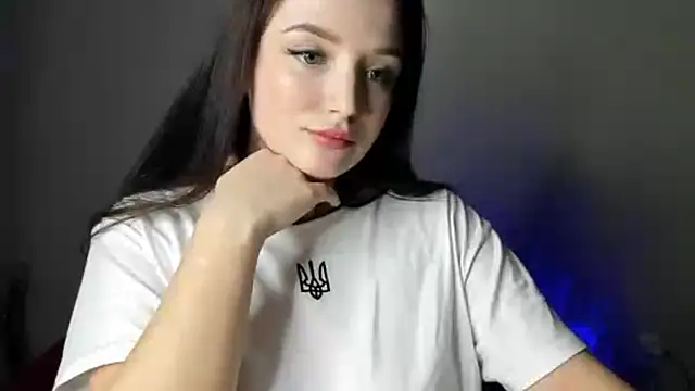 Snapshot of EvaaMillerr99 chatting on February 14, 10:36 pm EvaaMillerr99 online show from February 14, 10:36 pm