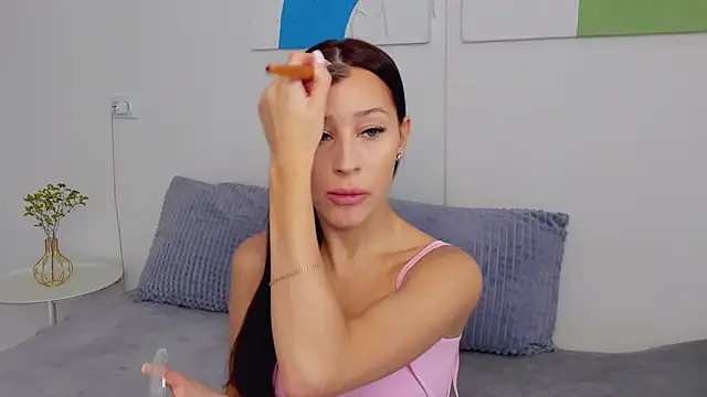 SelenaRousey online show from February 12, 6:52 am