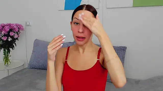 SelenaRousey online show from February 15, 7:51 am