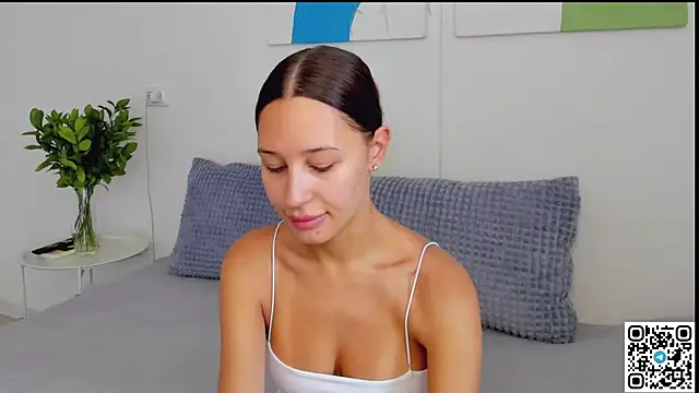 Snapshot of SelenaRousey chatting on June 22, 7:49 am SelenaRousey online show from June 22, 7:49 am