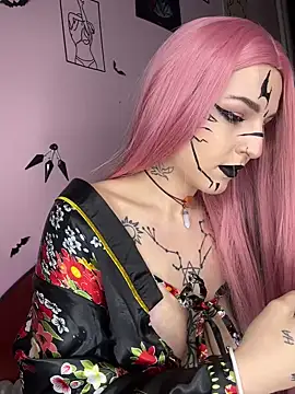 Snapshot of MoonAgnes chatting on January 4, 8:48 pm MoonAgnes online show from January 4, 8:48 pm