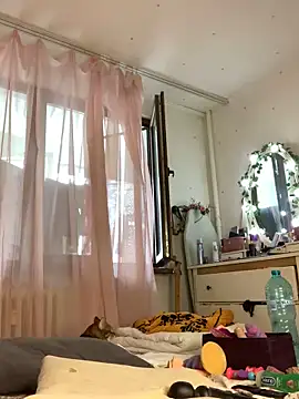 Snapshot of MoonAgnes chatting on March 15, 8:26 am MoonAgnes online show from March 15, 8:26 am