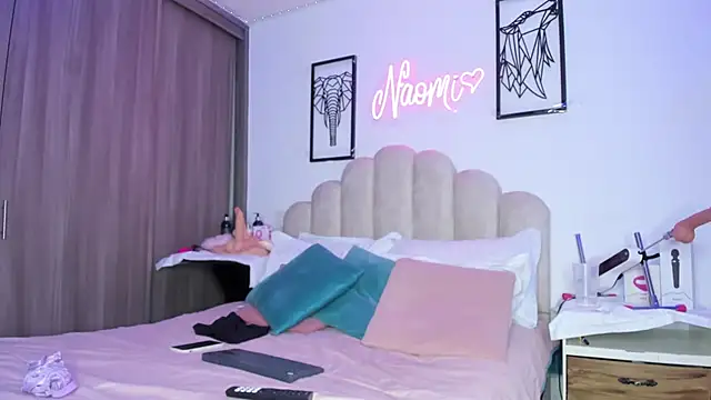 NaomiAsha online show from March 29, 8:31 pm