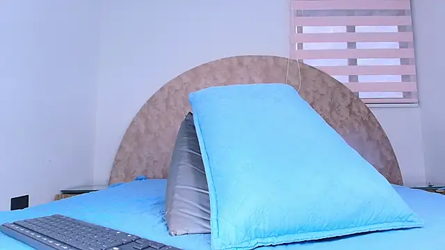 Snapshot of anisha_x chatting on July 4, 7:20 pm anisha x online show from July 4, 7:20 pm