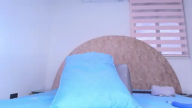 Snapshot of anisha_x chatting on July 15, 7:19 pm anisha x online show from July 15, 7:19 pm