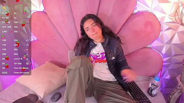 meraki fraise online show from February 9, 6:47 pm