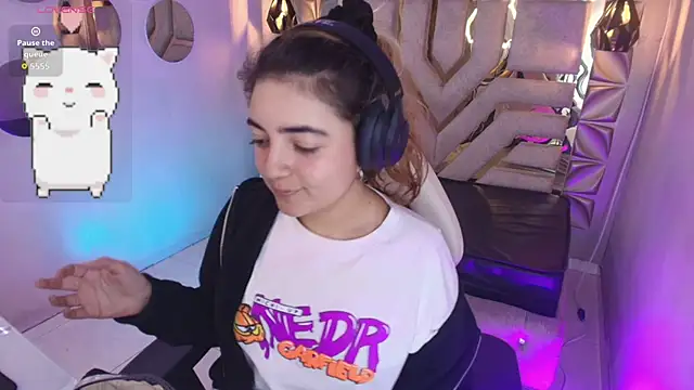 meraki fraise online show from September 12, 7:58 pm