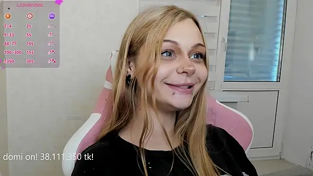 Snapshot of shy_melony chatting on June 27, 12:44 pm shy melony online show from June 27, 12:44 pm