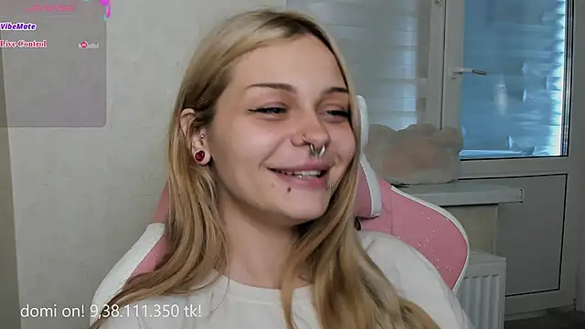 Snapshot of shy_melony chatting on July 7, 12:20 pm shy melony online show from July 7, 12:20 pm