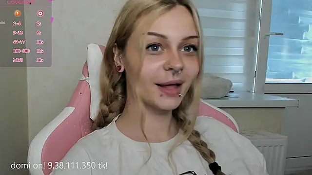 Snapshot of shy_melony chatting on July 9, 8:07 am shy melony online show from July 9, 8:07 am