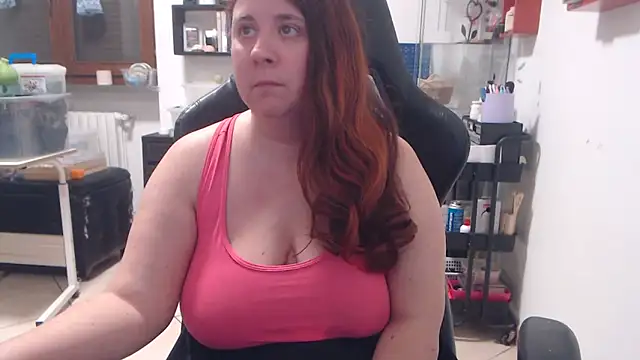 Snapshot of valerysexy chatting on December 16, 10:15 pm valerysexy online show from December 16, 10:15 pm